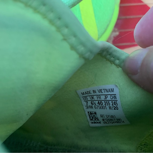 Adidas NMD_R1 V2 ‘Solar Yellow’ 7 - Picture 6 of 7